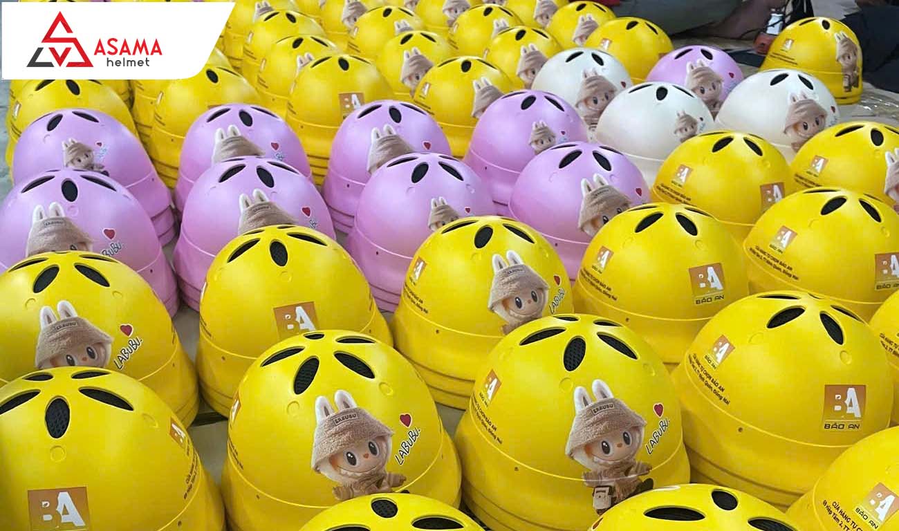 Nhiều mẫu nón trẻ em thu hút khiến các bé thích thú