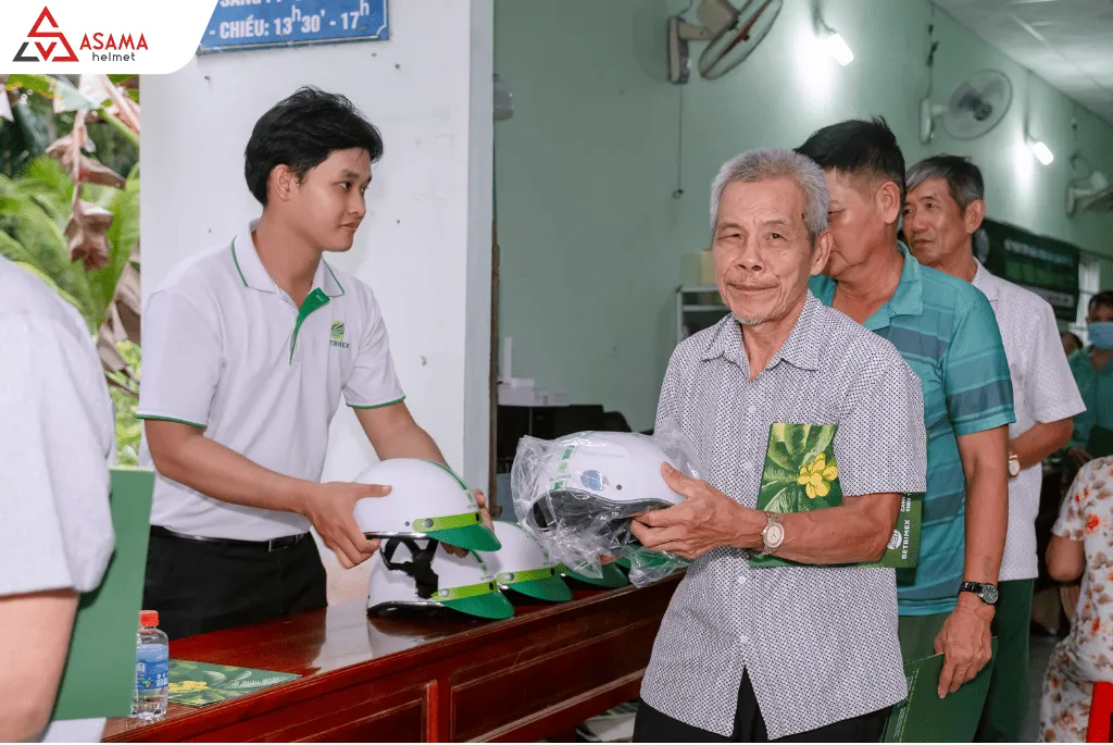 Hướng dẫn cách chọn quà tặng doanh nghiệp tiết kiệm, hiệu quả