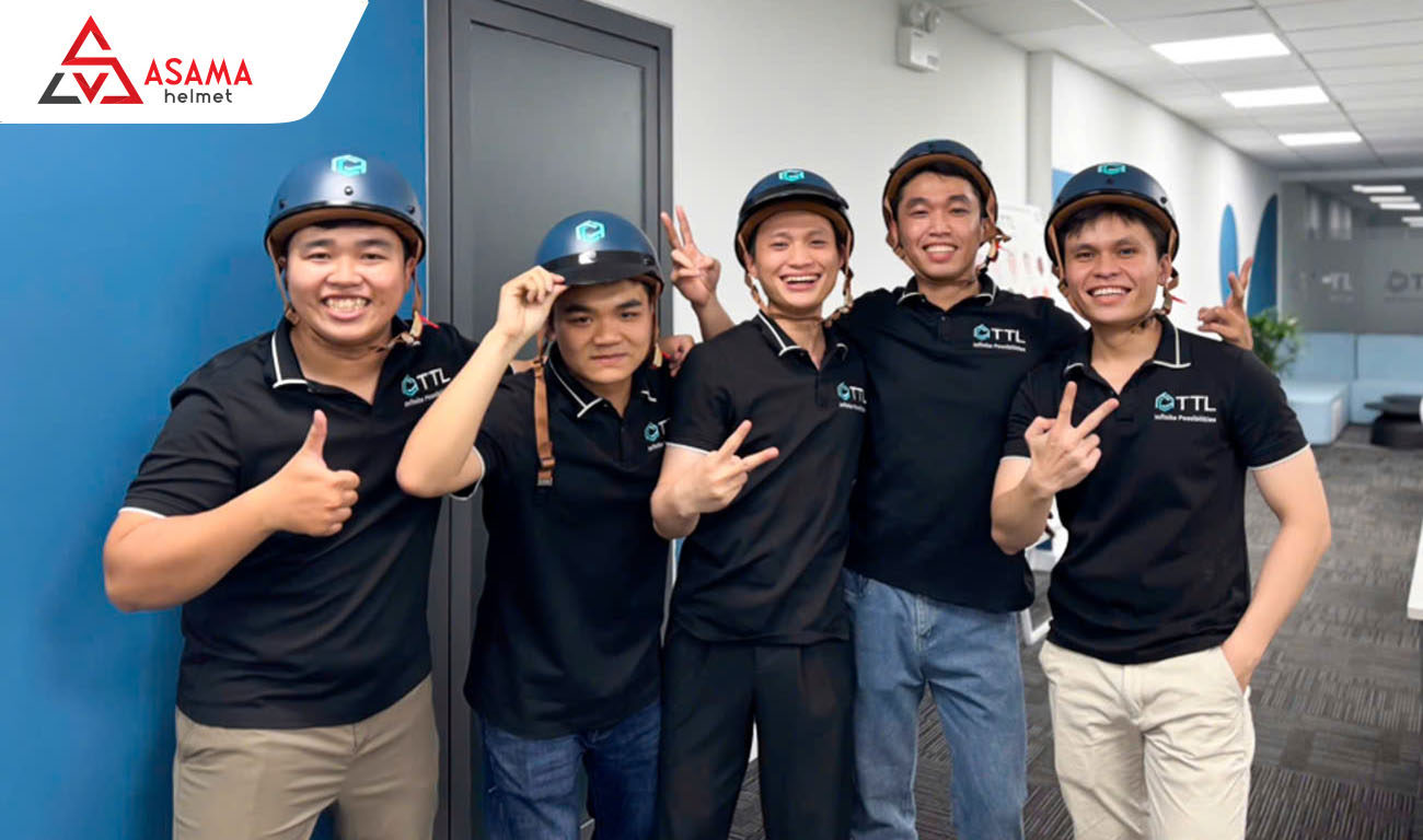 Mũ bảo hiểm làm quà tặng là một hình thức giúp quảng bá hình ảnh của thương hiệu rất hiệu quả