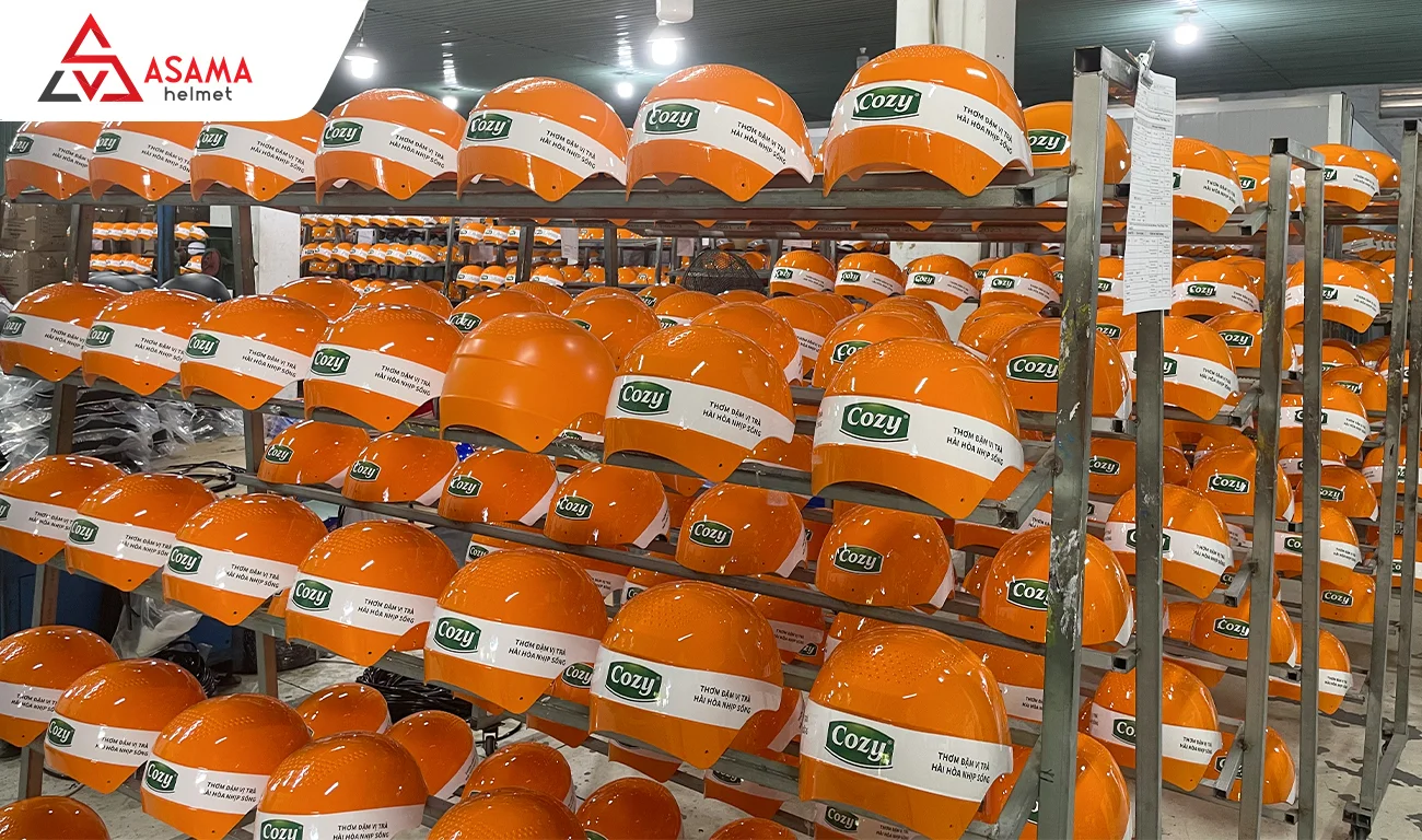 Trực tiêp sản xuất nón bảo hiểm thương hiệu Cozy tại xưởng ASAMA Helmet