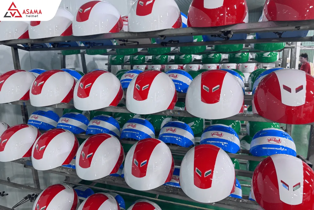 Đặt mũ bảo hiểm in logo phường Xuân Hòa nhựa ABS nguyên sinh