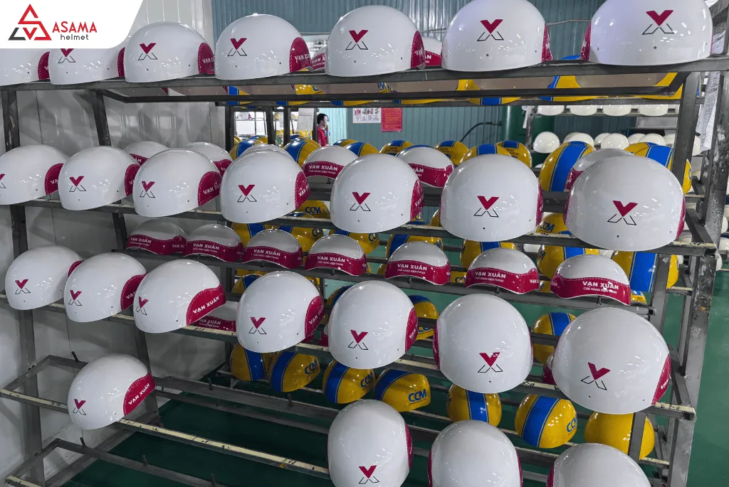 Mũ bảo hiểm in logo phường Nhiêu Lộc cho doanh nghiệp