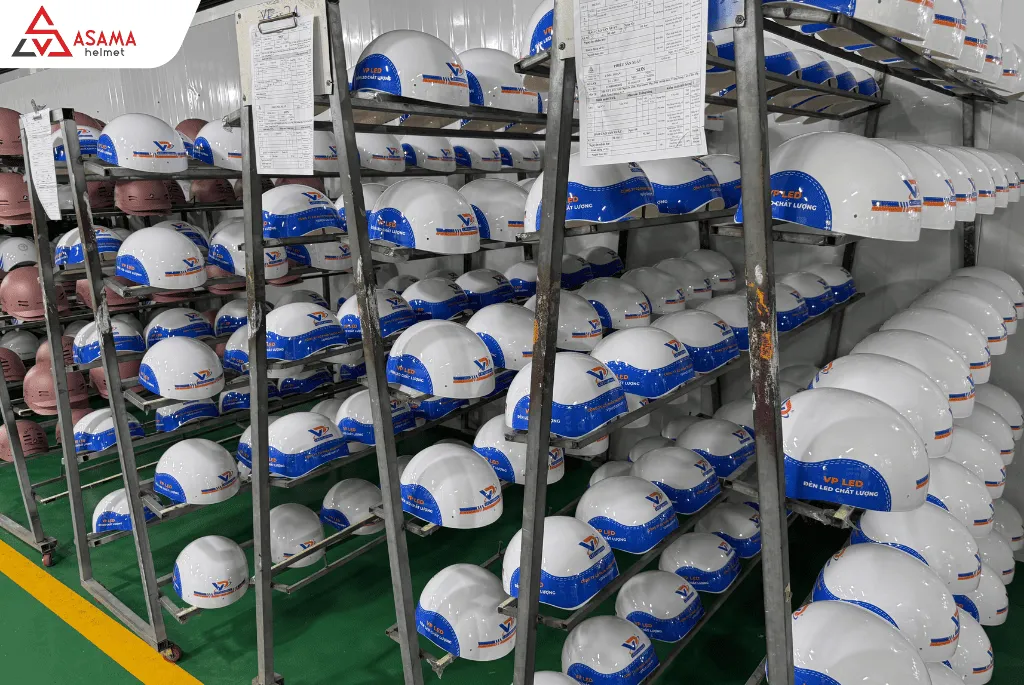 Sản xuất Nón bảo hiểm in logo Quận Tân Bình cho khách hàng