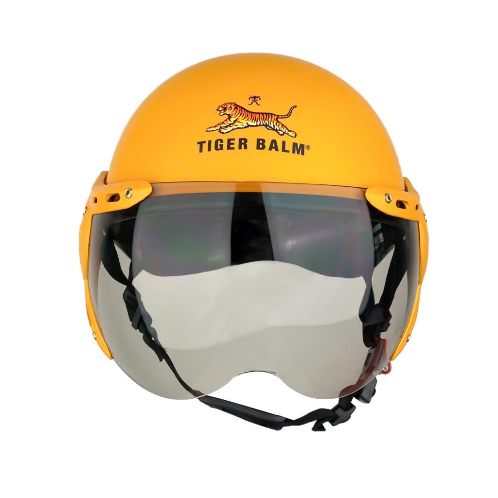 Logo và biểu tượng Tiger nổi bật ở trước mũ