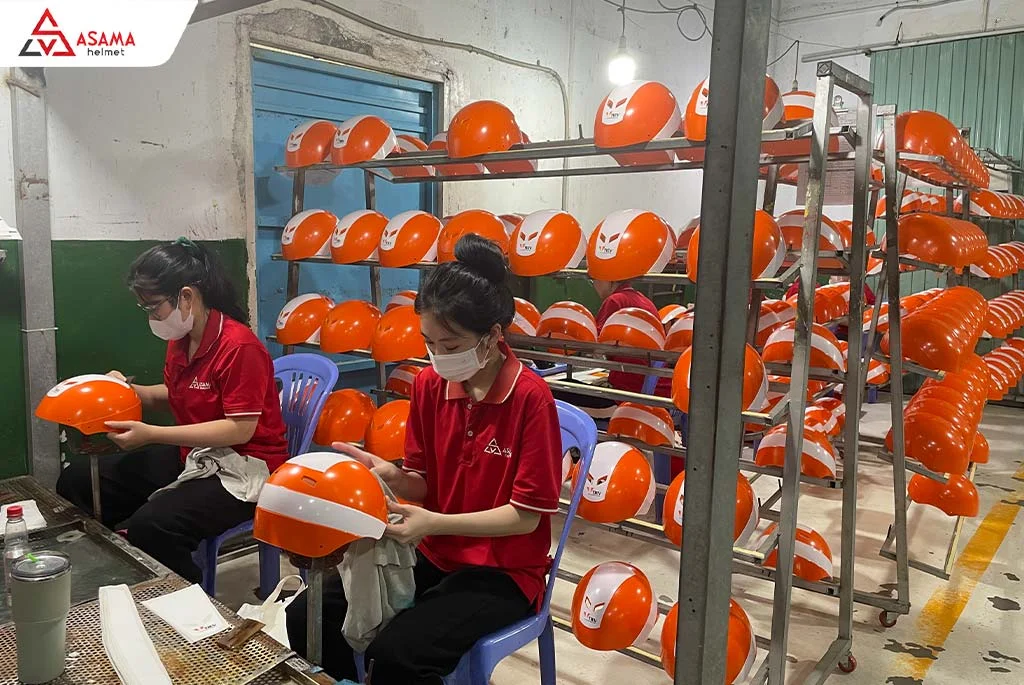 In logo tem nước thủ công chuyên nghiệp tại ASAMA Helmet