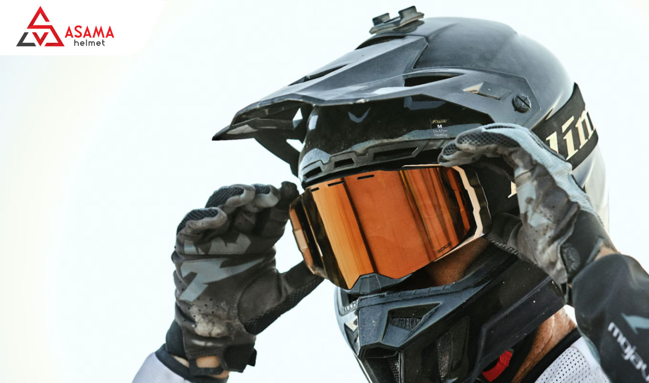 Kính 7 màu mũ bảo hiểm được áp dụng công nghệ phun sơn PVD tiên tiến