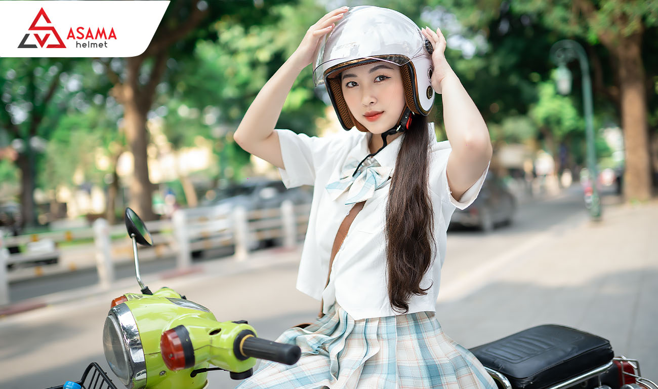 Tận dụng nón bảo hiểm làm quà tặng