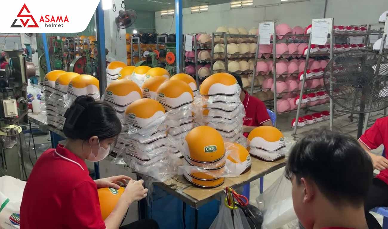 Sản xuất nón bảo hiểm in logo tại xưởng ASAMA