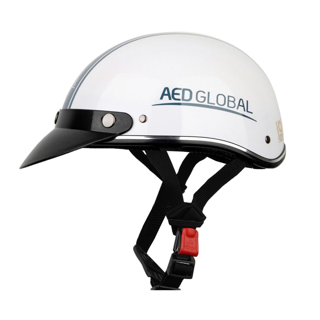 Logo thể hiện ở mặt bên của mũ bảo hiểm