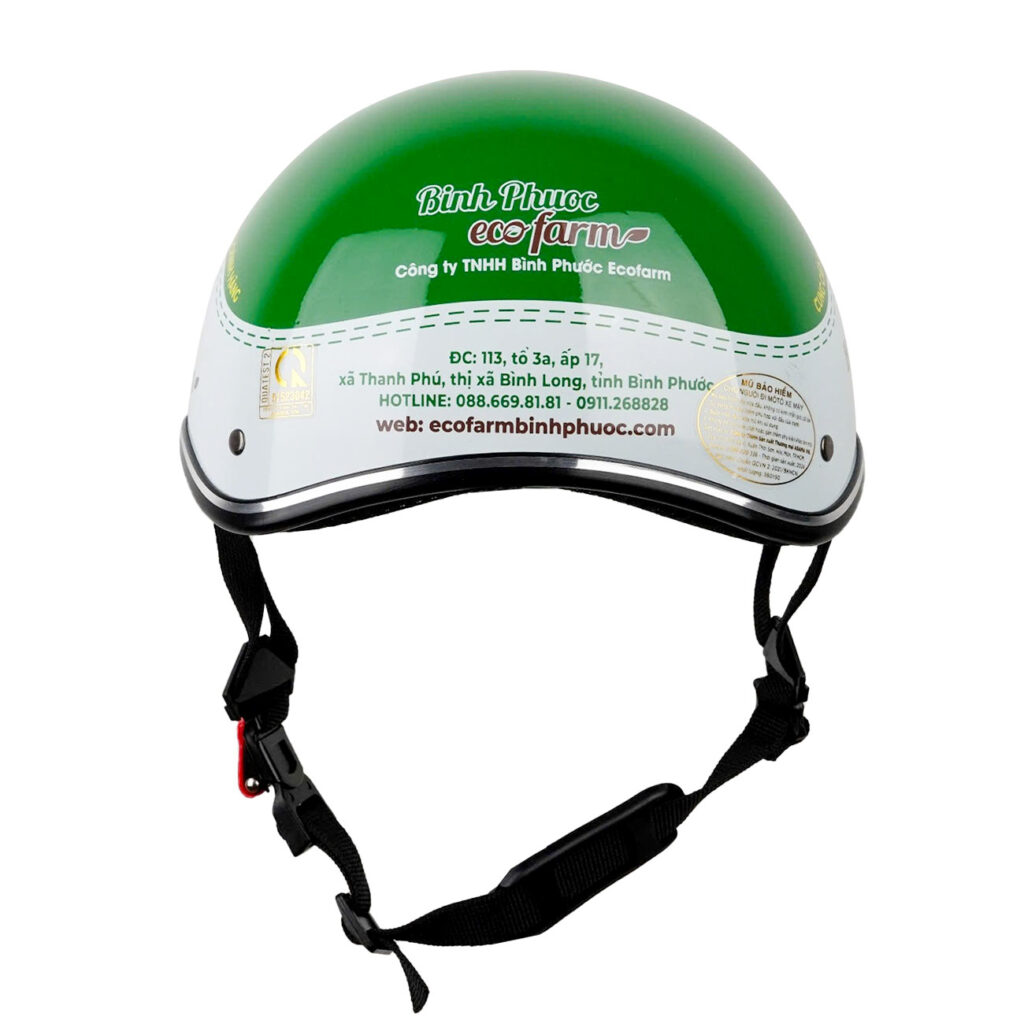 Logo và thông tin được in ở mặt sau mũ bảo hiểm