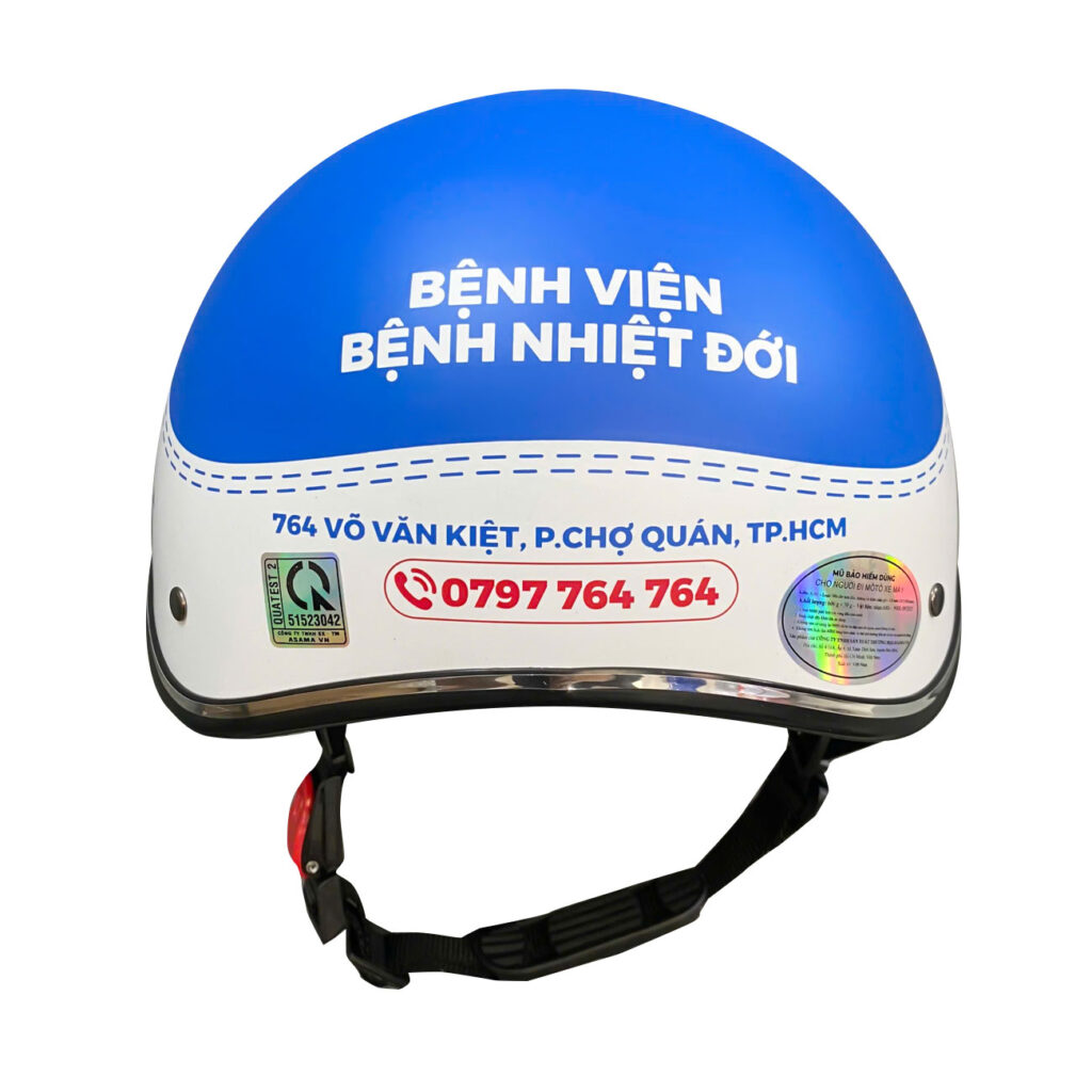 Thông tin liên hệ thể hiện ở mặt sau của mũ bảo hiểm