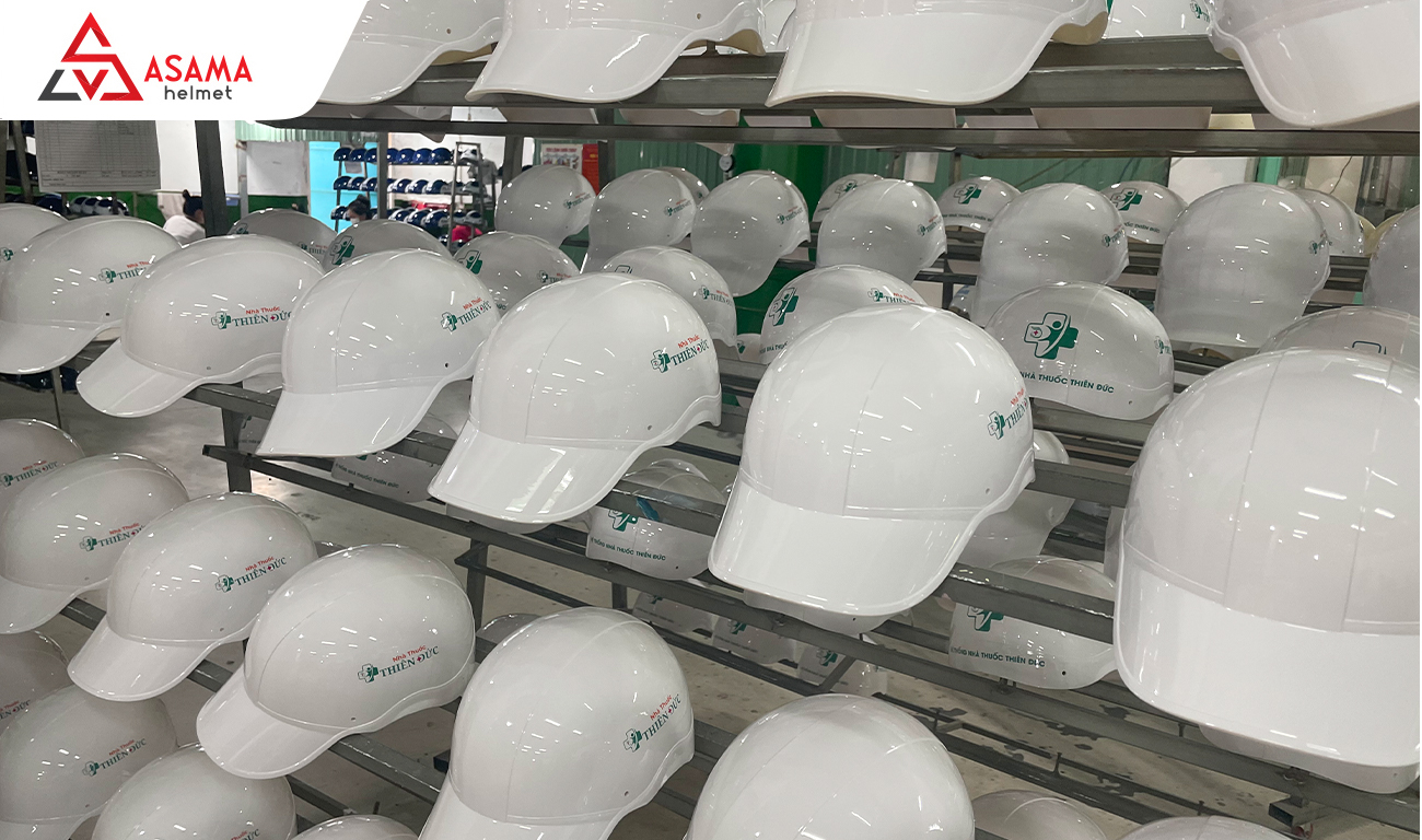 Sản xuất mũ bảo hiểm trực tiếp tại xưởng tiết kiệm chi phí