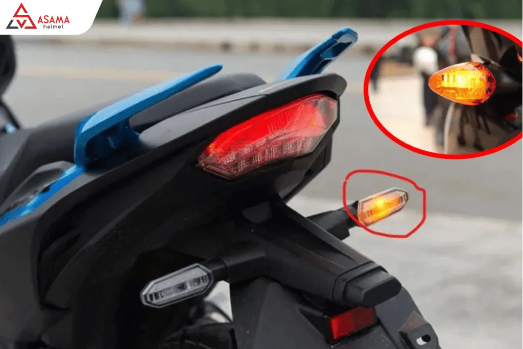 Không xi nhan xe máy khi cần thiết là lỗi vi phạm giao thông