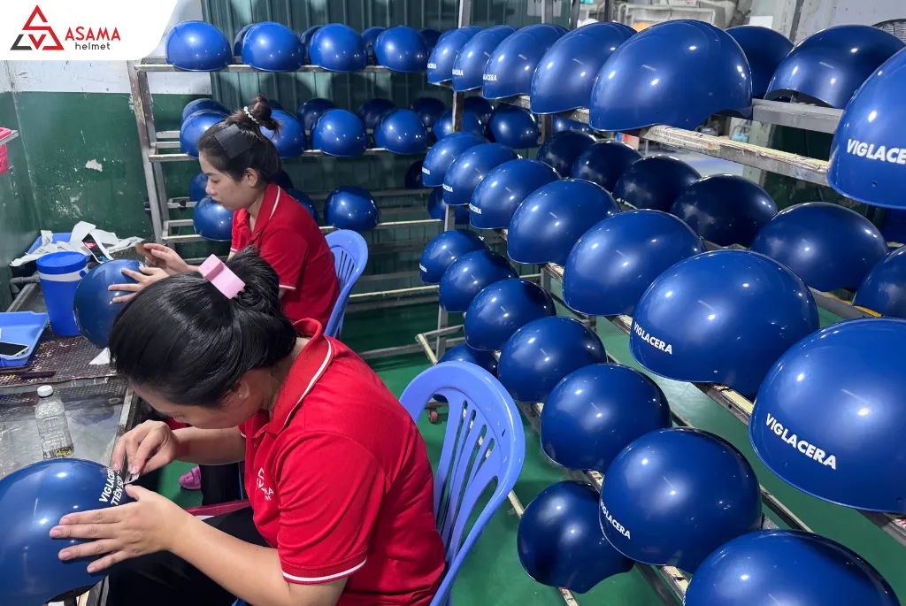 Nón bảo hiểm in logo Thủ Đức quà tặng doanh nghiệp, KCN, cửa hàng